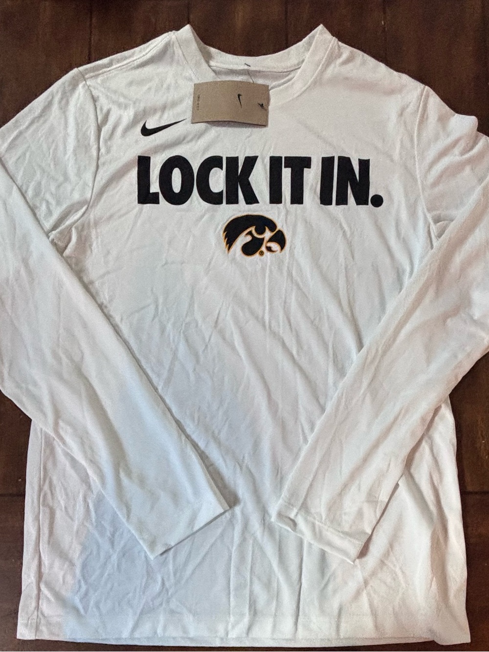 Iowa Hawkeyes Nike Lock It In Long sleeve T Shirt Adult Medium NWT